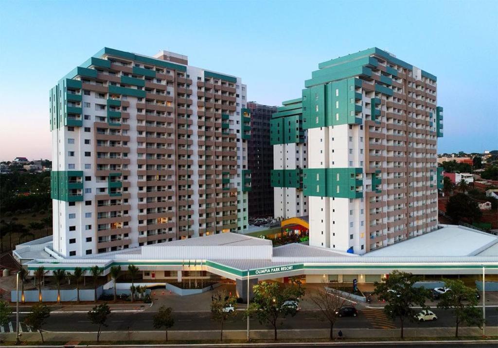 Hospedagem Para Ate 8 Pessoas No Enjoy Olimpia Park Resort Exterior photo